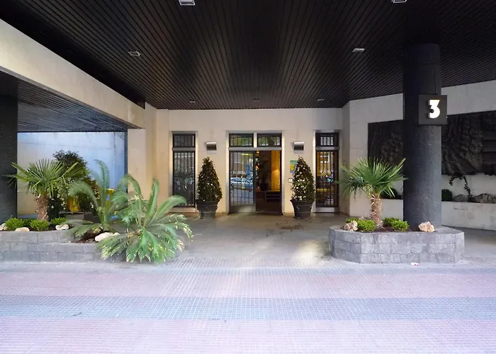 Dflat Escultor Madrid Apartments
